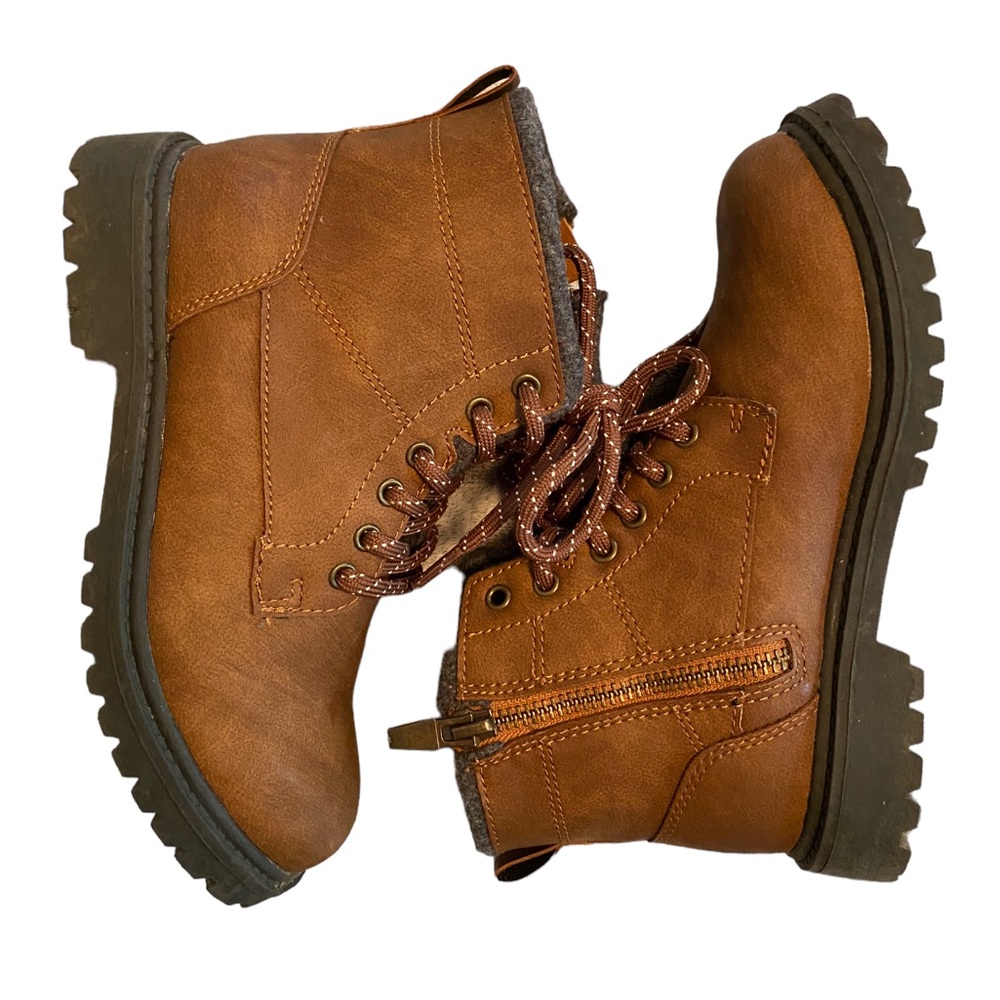 Boys brown boots size 13